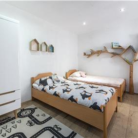 Luxury 5 Bedroom Beachfront Villa near Dubrovnik, Sleeps 11-12